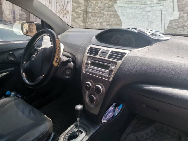 Toyota Yaris, Voitures, Conakry