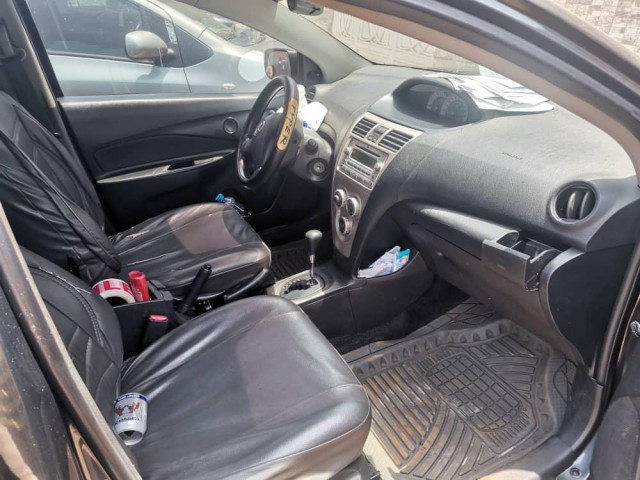 Toyota Yaris, Voitures, Conakry