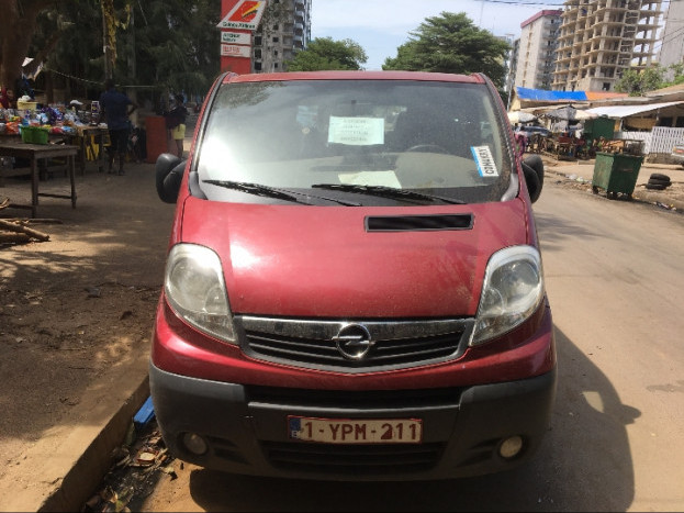 Opel Vivaro, Camions - Autobus, Conakry