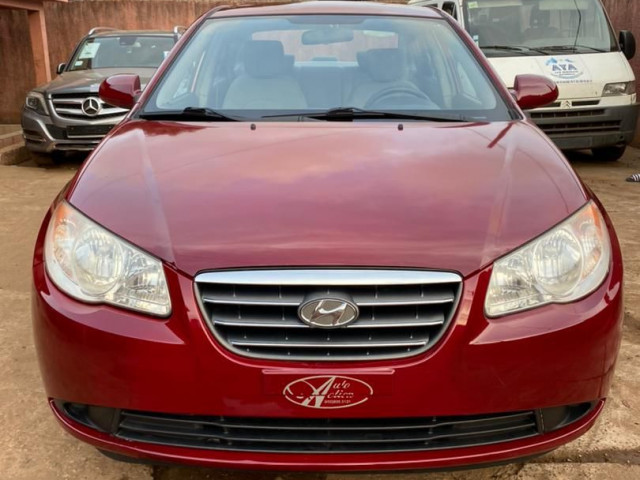 Hyundai Elantra, Voitures, Conakry