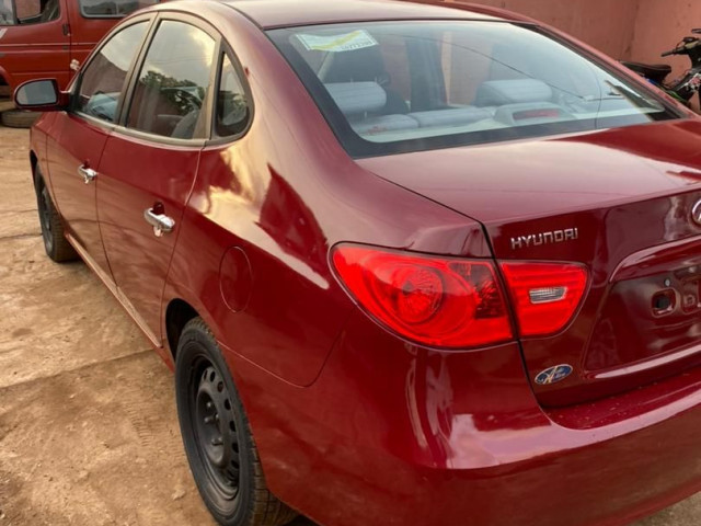 Hyundai Elantra, Voitures, Conakry
