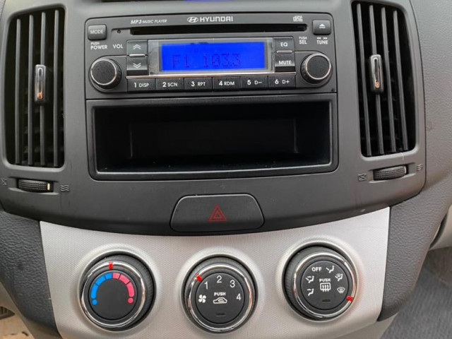 Hyundai Elantra, Voitures, Conakry