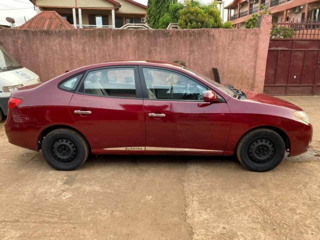 Hyundai Elantra, Voitures, Conakry