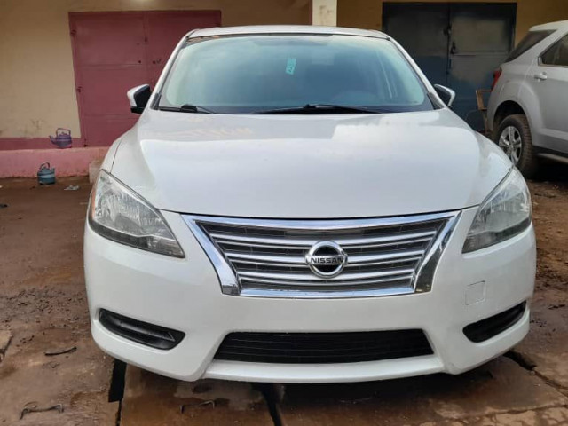 Nissan Sentra, Voitures, Conakry