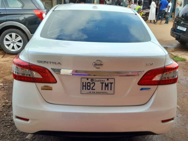 Nissan Sentra, Voitures, Conakry