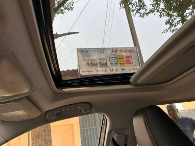 Toyota RAV4, Voitures, Conakry