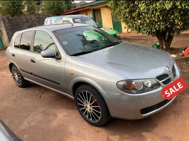 Nissan Almera, Voitures, Conakry