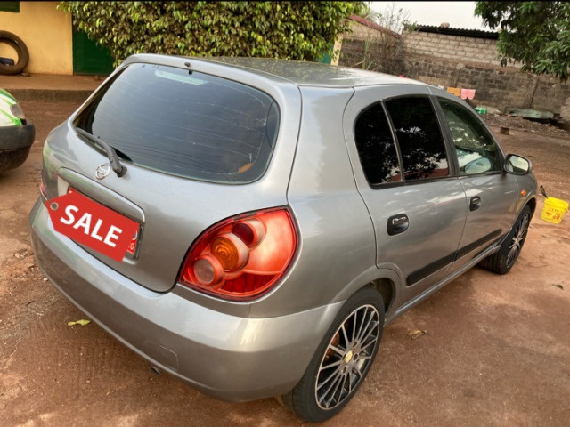 Nissan Almera, Voitures, Conakry