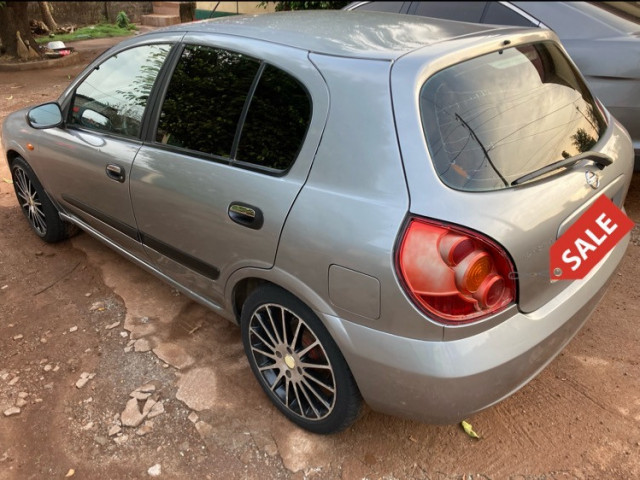 Nissan Almera, Voitures, Conakry