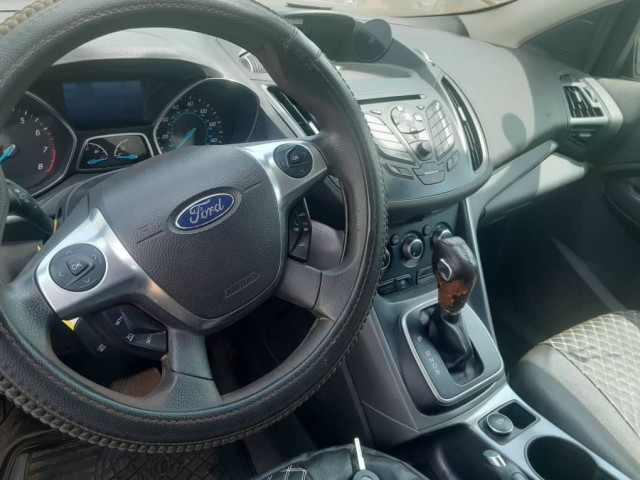 Ford Escape, Voitures, Conakry