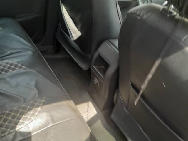 Ford Escape, Voitures, Conakry