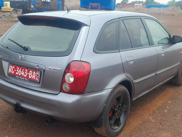 Madza 323, Voitures, Conakry