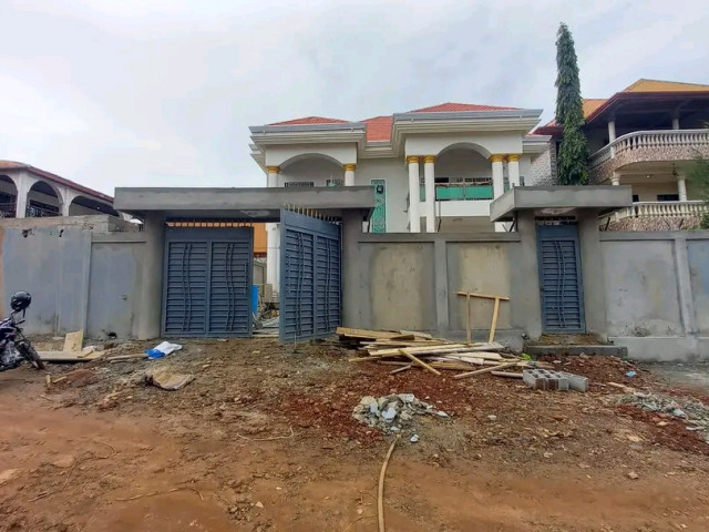 Bâtiment à Kobayah, Maisons, Conakry