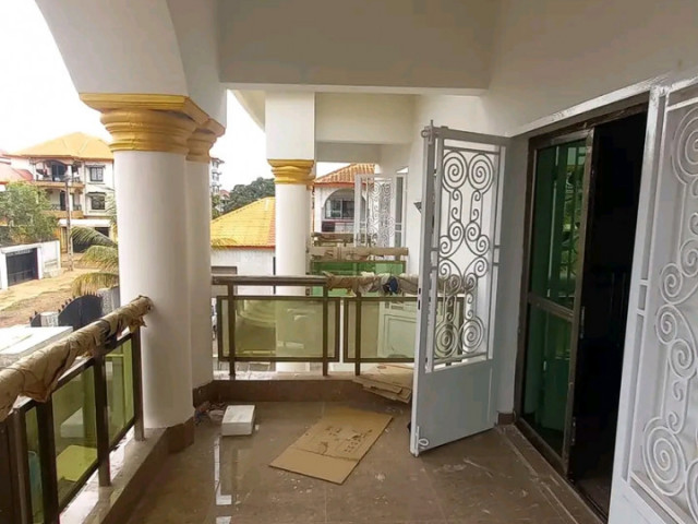 Bâtiment à Kobayah, Maisons, Conakry