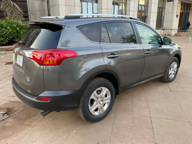 Toyota RAV4, Voitures, Conakry