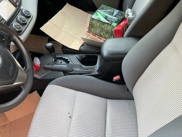 Toyota RAV4, Voitures, Conakry