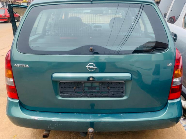 Opel Astra, Voitures, Conakry