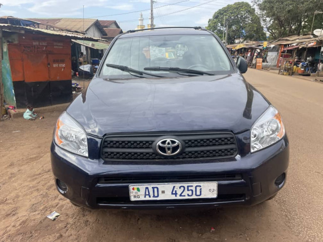 Toyota RAV4, Voitures, Conakry