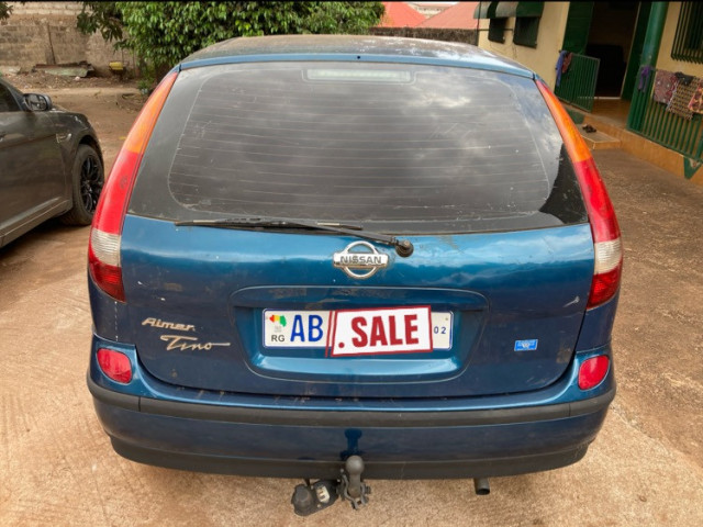 Nissan Almera Tino, Voitures, Conakry