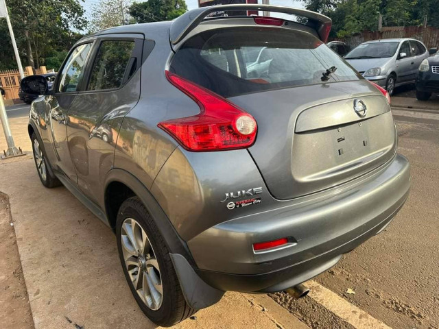 Nissan Juke, Voitures, Conakry