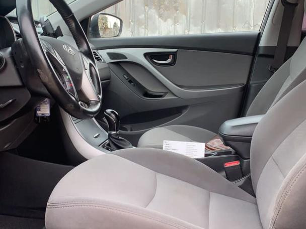 Hyundai Elantra, Voitures, Conakry