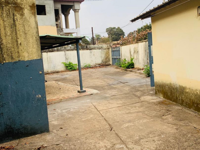 Maison à Kipé Dadia, Maisons, Conakry