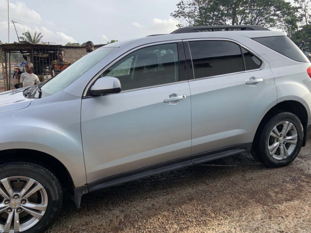 Chevrolet Equinox, Voitures, Conakry