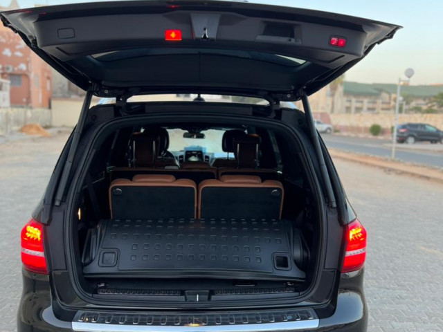 Mercedes-Benz Classe GLS, Voitures, Conakry