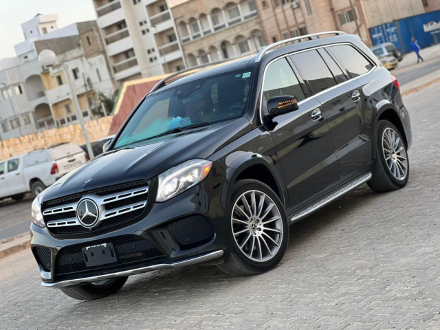 Mercedes-Benz Classe GLS, Voitures, Conakry