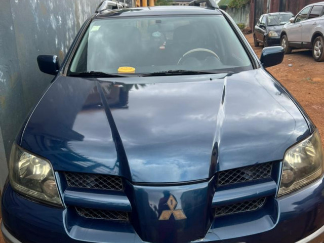 Mitsubishi Outlander, Voitures, Conakry