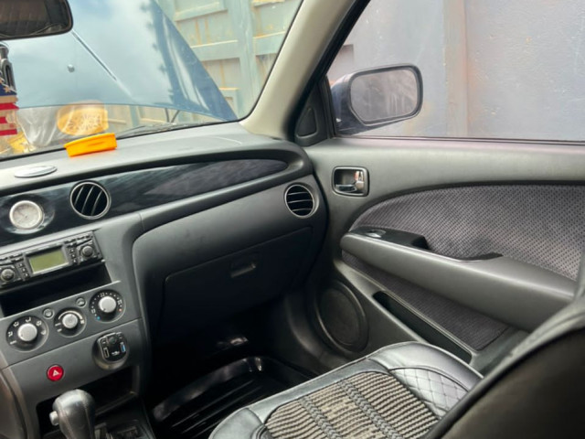 Mitsubishi Outlander, Voitures, Conakry