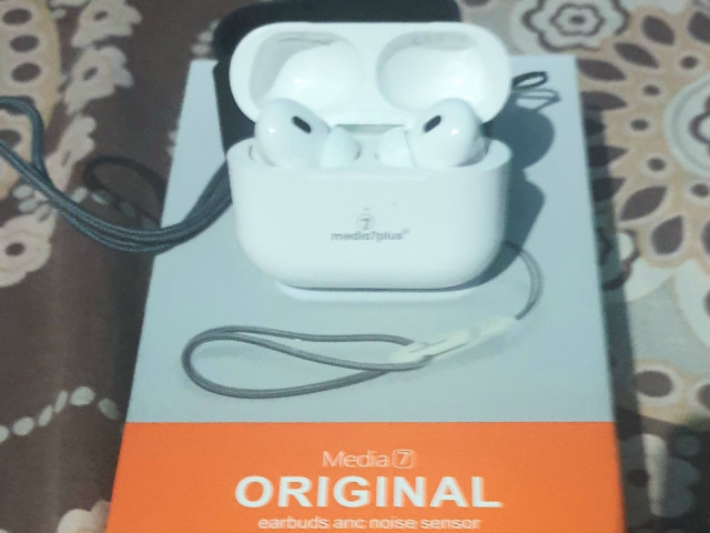 Airpods Pro Media 7 Plus, Accessoires Mobiles, Conakry