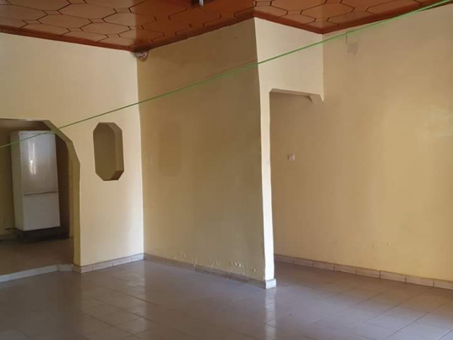 Maison ร Dabompa, Maisons, Conakry