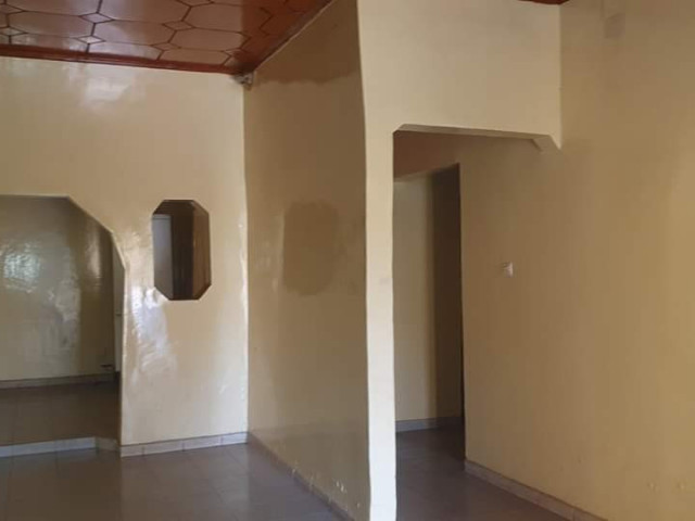 Maison ร Dabompa, Maisons, Conakry