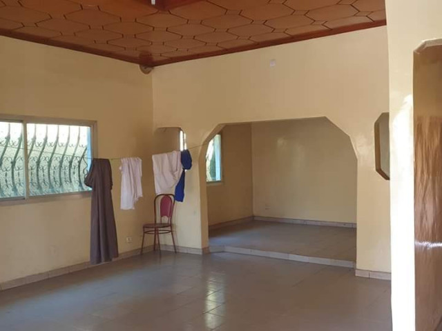 Maison ร Dabompa, Maisons, Conakry