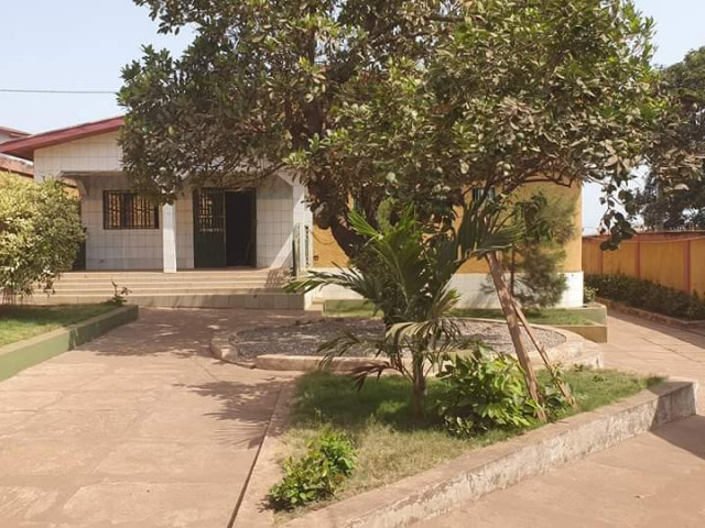 Maison ร Dabompa, Maisons, Conakry