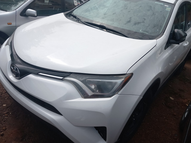 Toyota RAV4, Voitures, Conakry