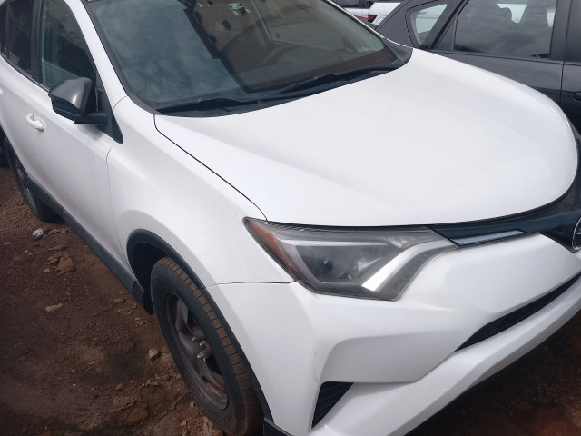 Toyota RAV4, Voitures, Conakry