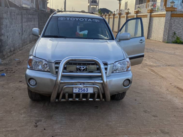 Toyota Highlander, Voitures, Conakry