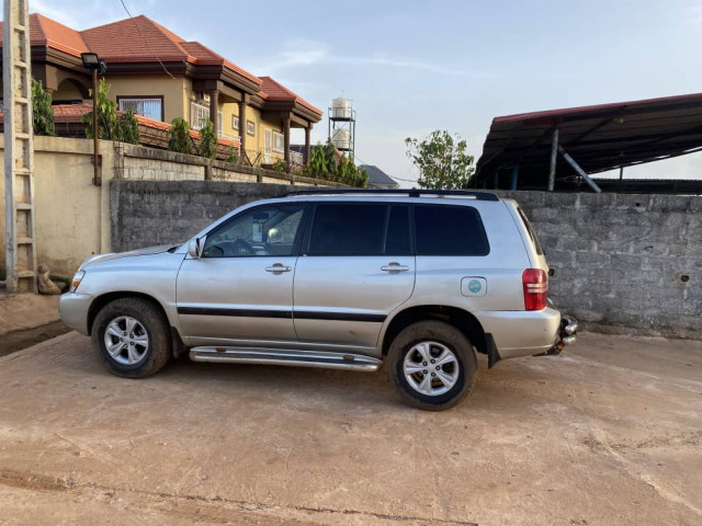 Toyota Highlander, Voitures, Conakry