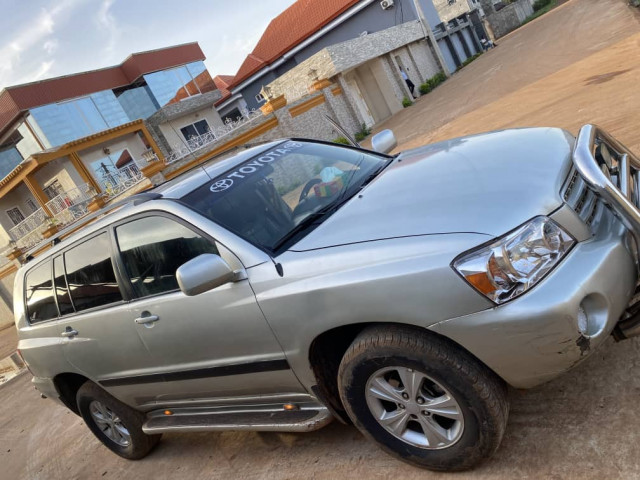 Toyota Highlander, Voitures, Conakry