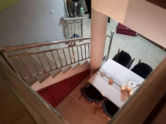 Bâtiment à Entag Nord, Maisons, Conakry