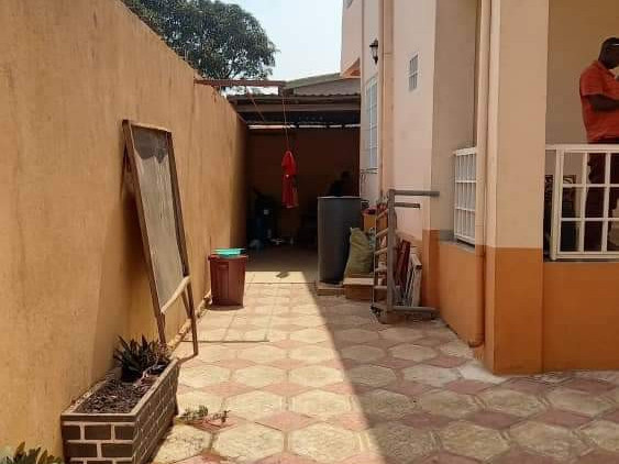 Bâtiment à Entag Nord, Maisons, Conakry