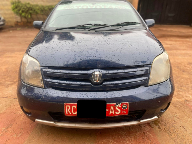 Toyota ist, Voitures, Conakry
