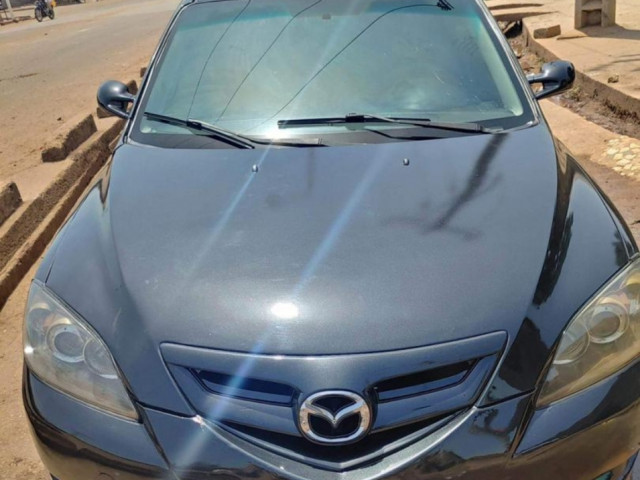Mazda 3, Voitures, Conakry