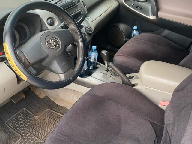 Toyota RAV4, Voitures, Conakry