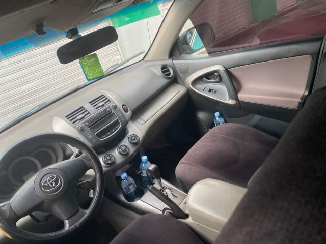 Toyota RAV4, Voitures, Conakry