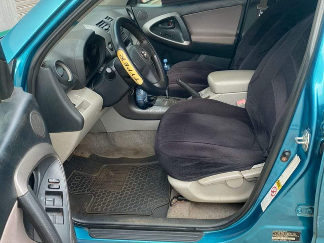 Toyota RAV4, Voitures, Conakry
