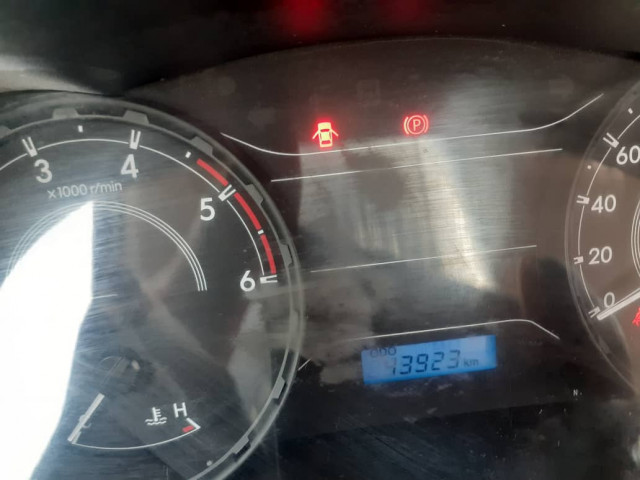 Toyota Hilux, Voitures, Conakry