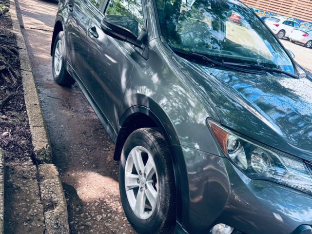 Toyota RAV4, Voitures, Conakry